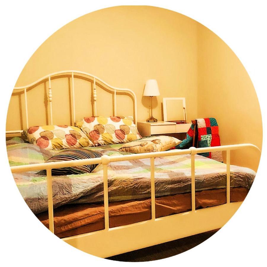 Best Garden House&3 Mins Bus Station Close C-Train&Free Parking YYC Exteriör bild