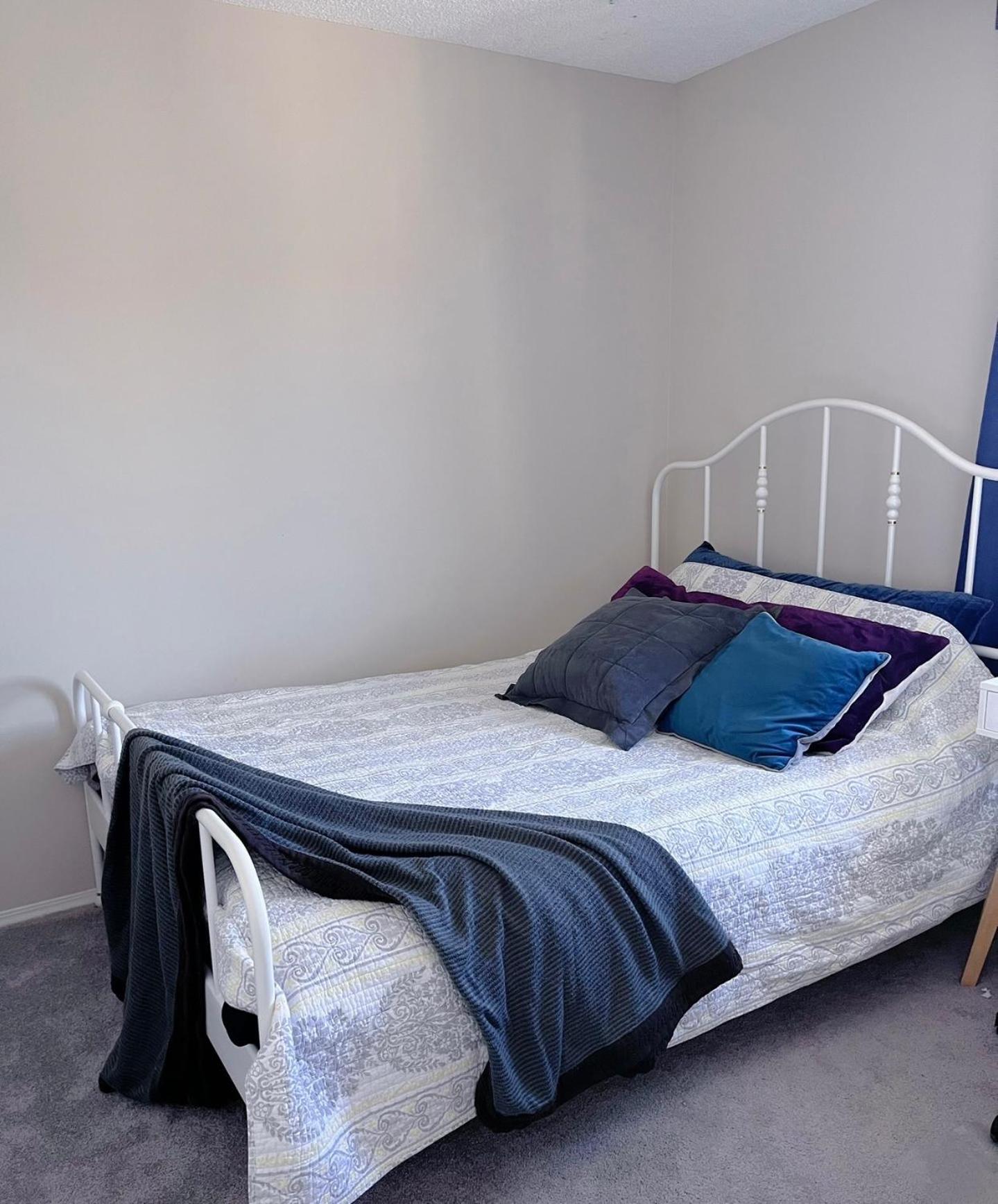 Best Garden House&3 Mins Bus Station Close C-Train&Free Parking YYC Exteriör bild