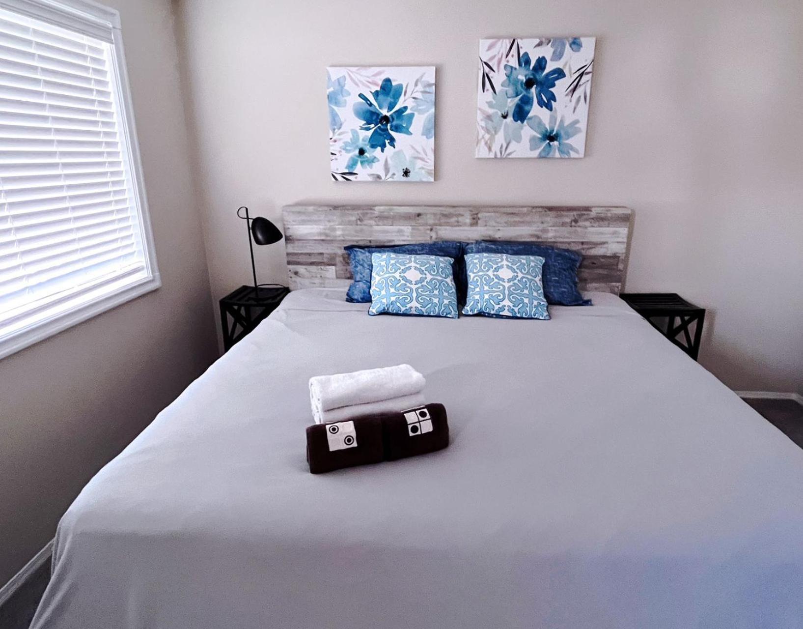 Best Garden House&3 Mins Bus Station Close C-Train&Free Parking YYC Exteriör bild
